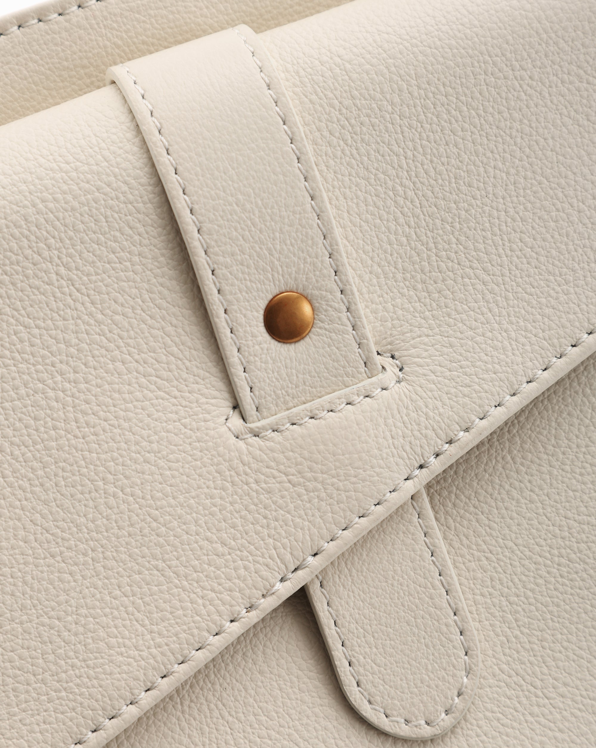 #color_cream white